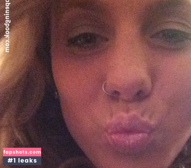 Lafee gallery photo #11