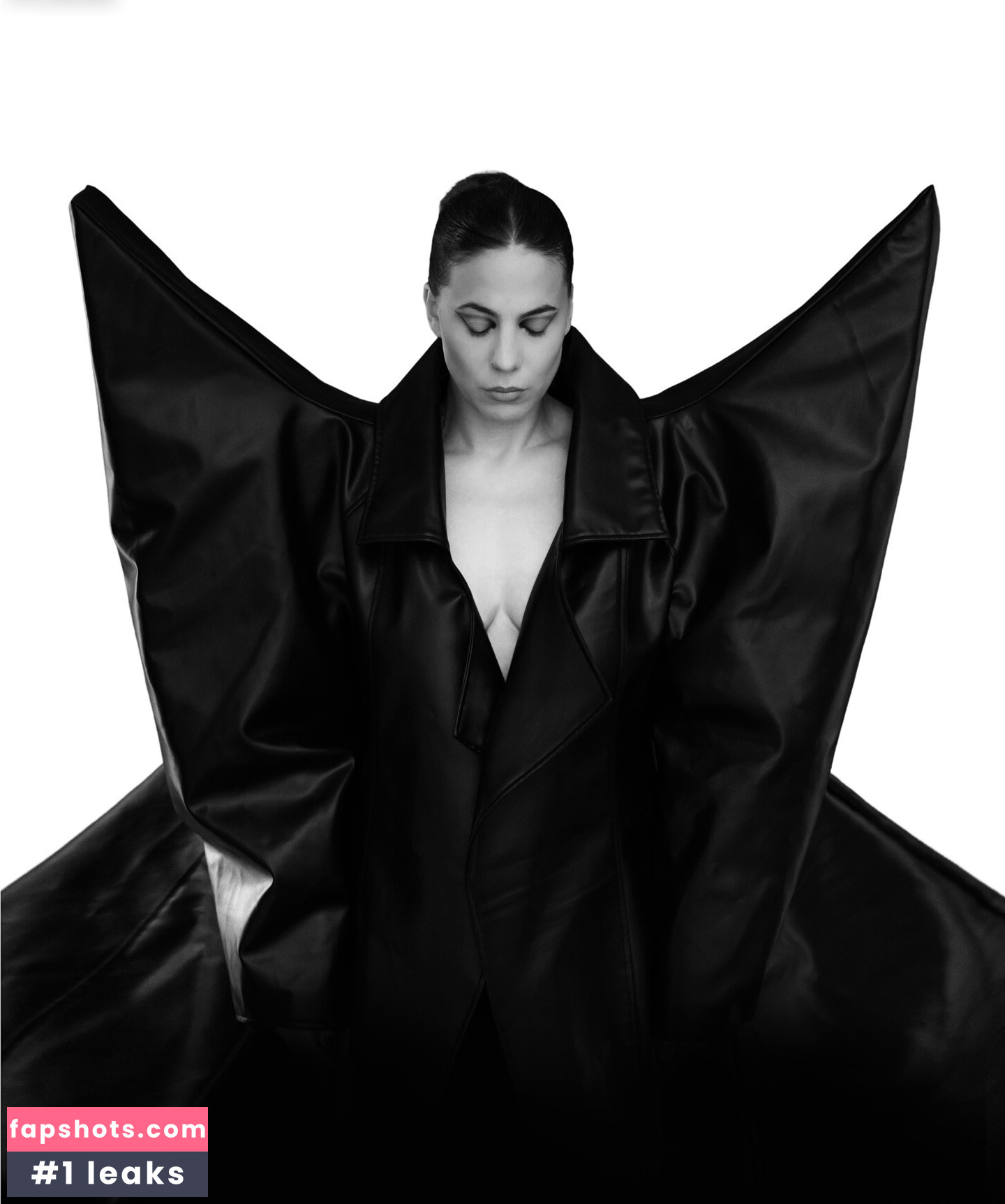 Lafee gallery photo #4