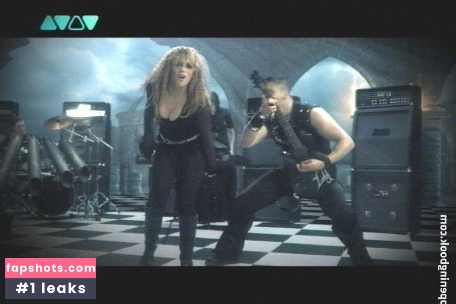 Lafee gallery photo #50