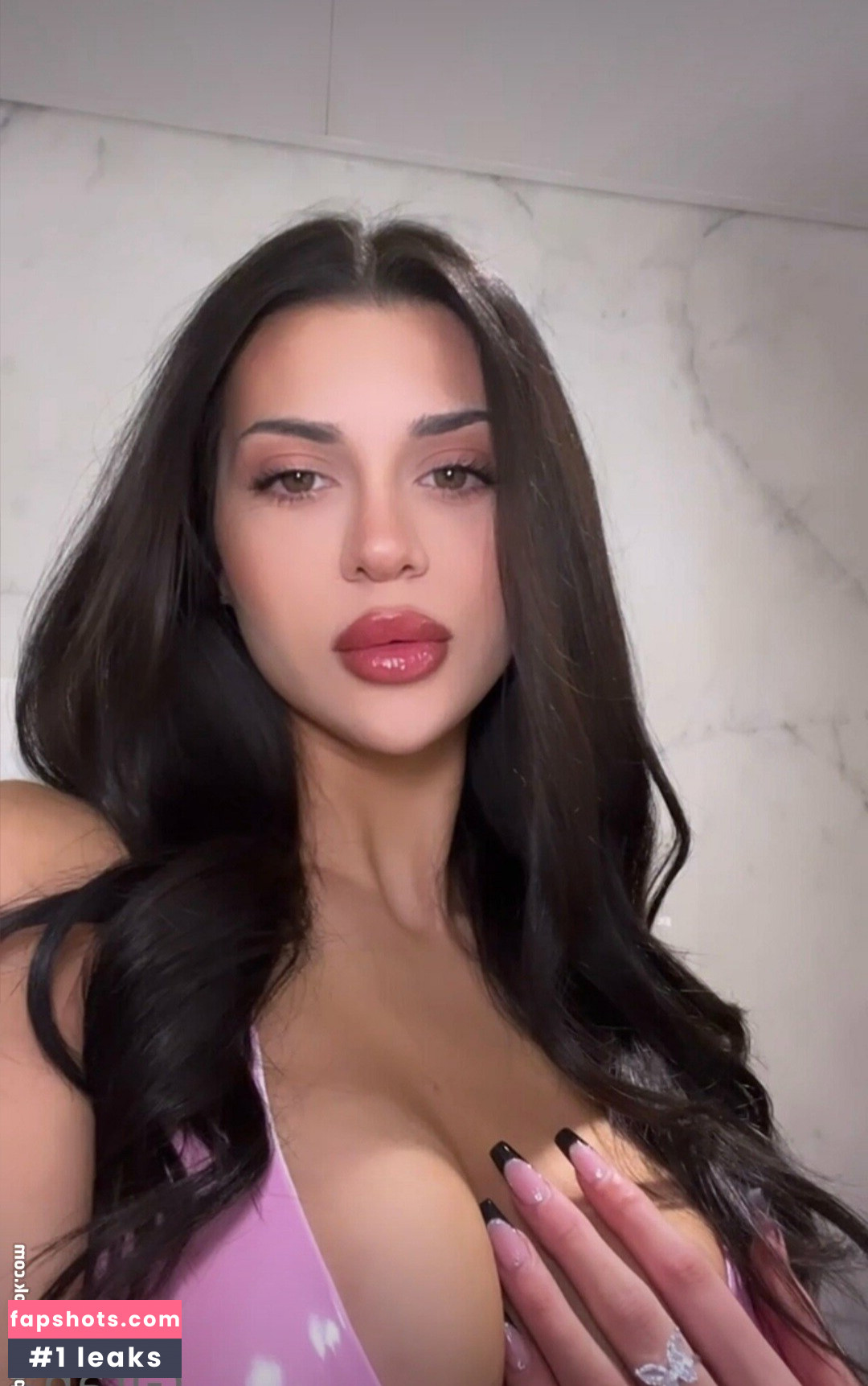 Lagrangitana gallery photo #7