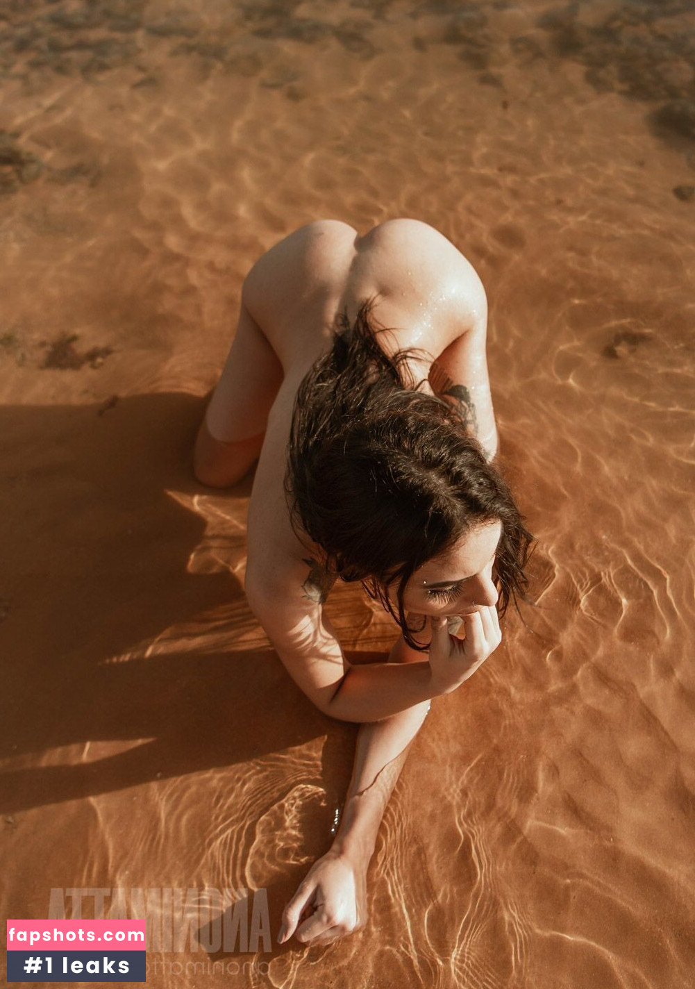 Lahis Frainer gallery photo #21