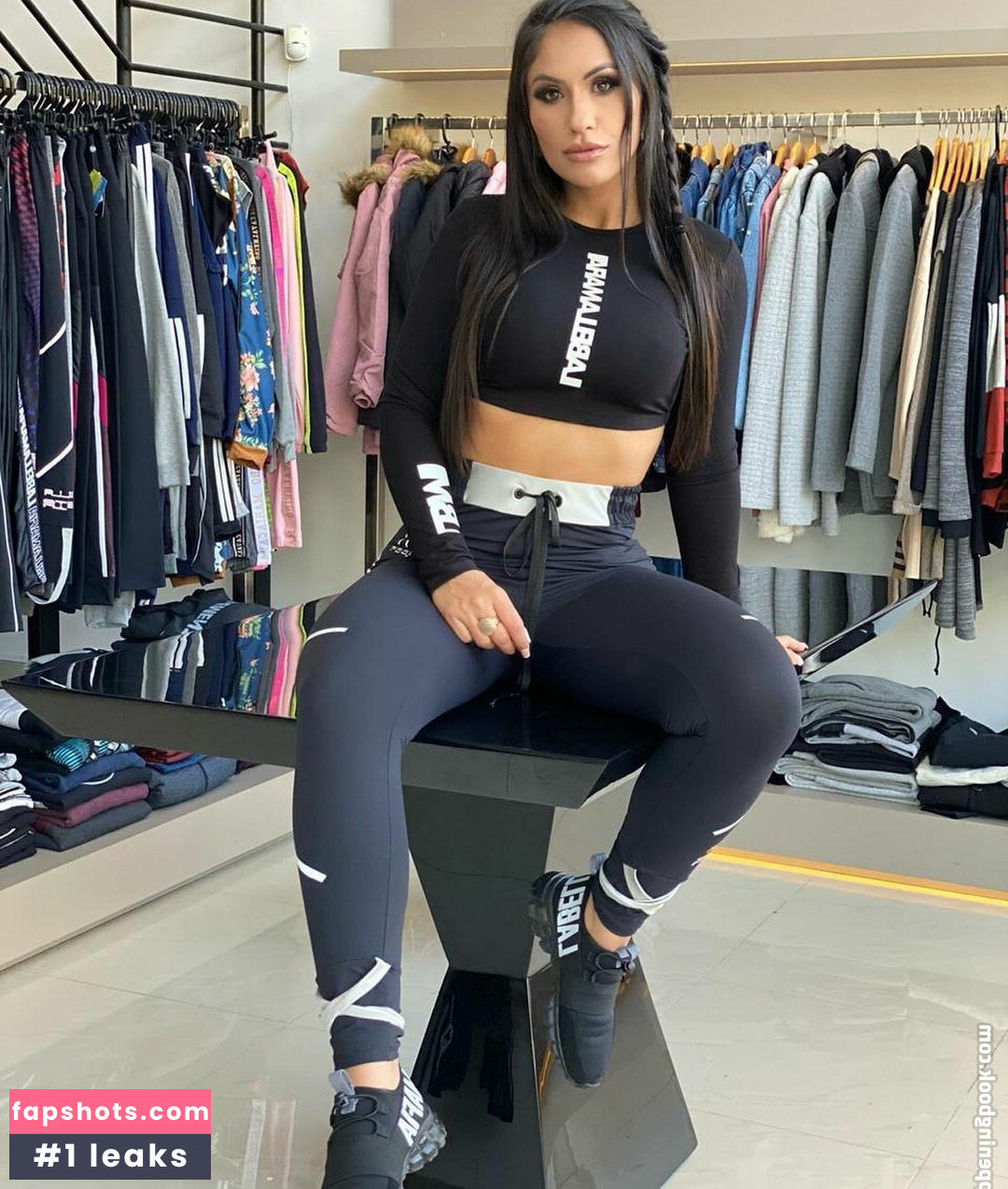 Laís Cardoso gallery photo #7