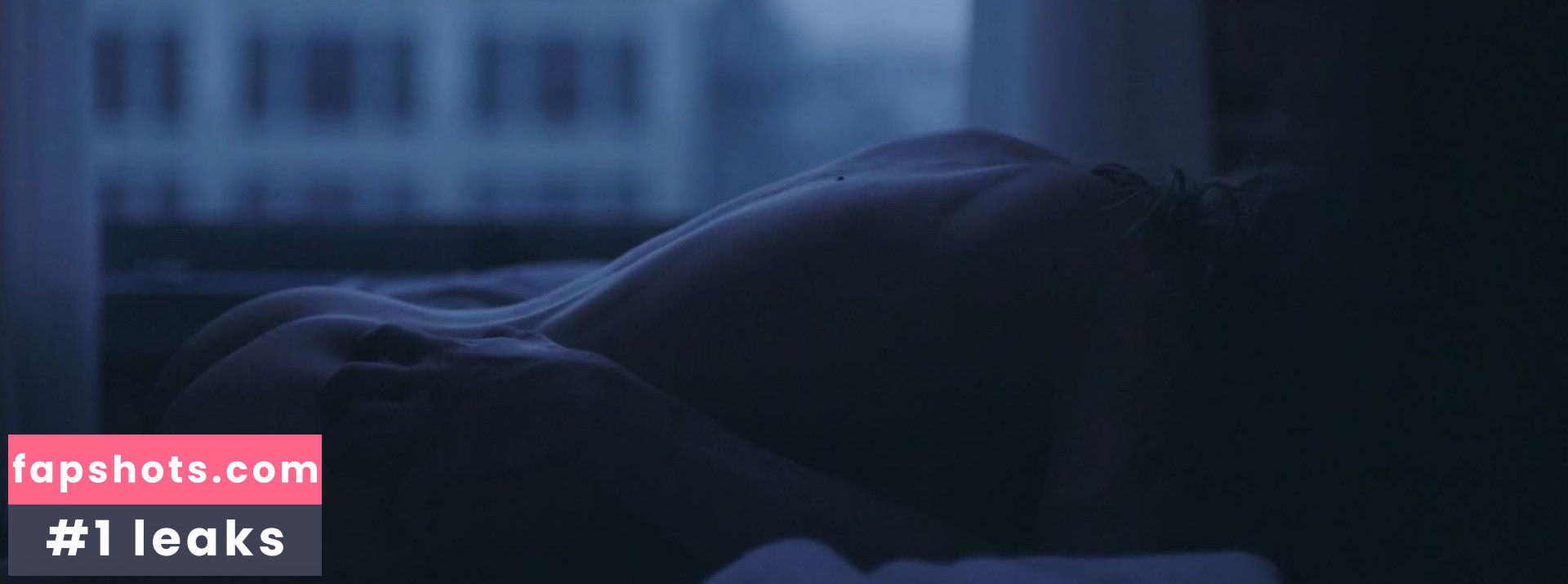 Laia Costa gallery photo #17