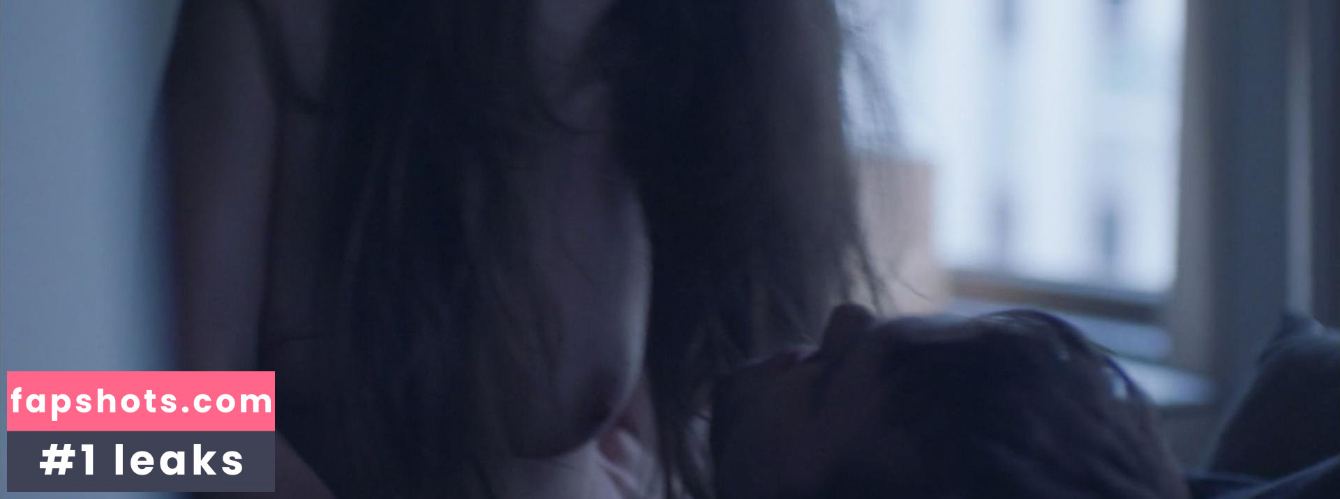 Laia Costa gallery photo #20