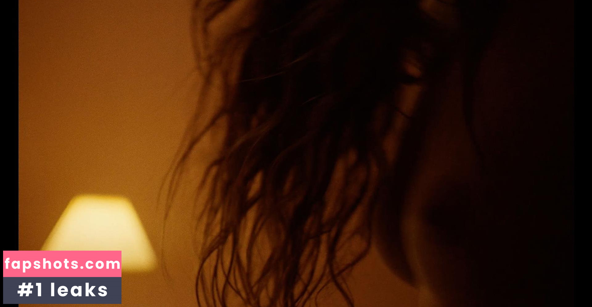 Laia Costa gallery photo #27