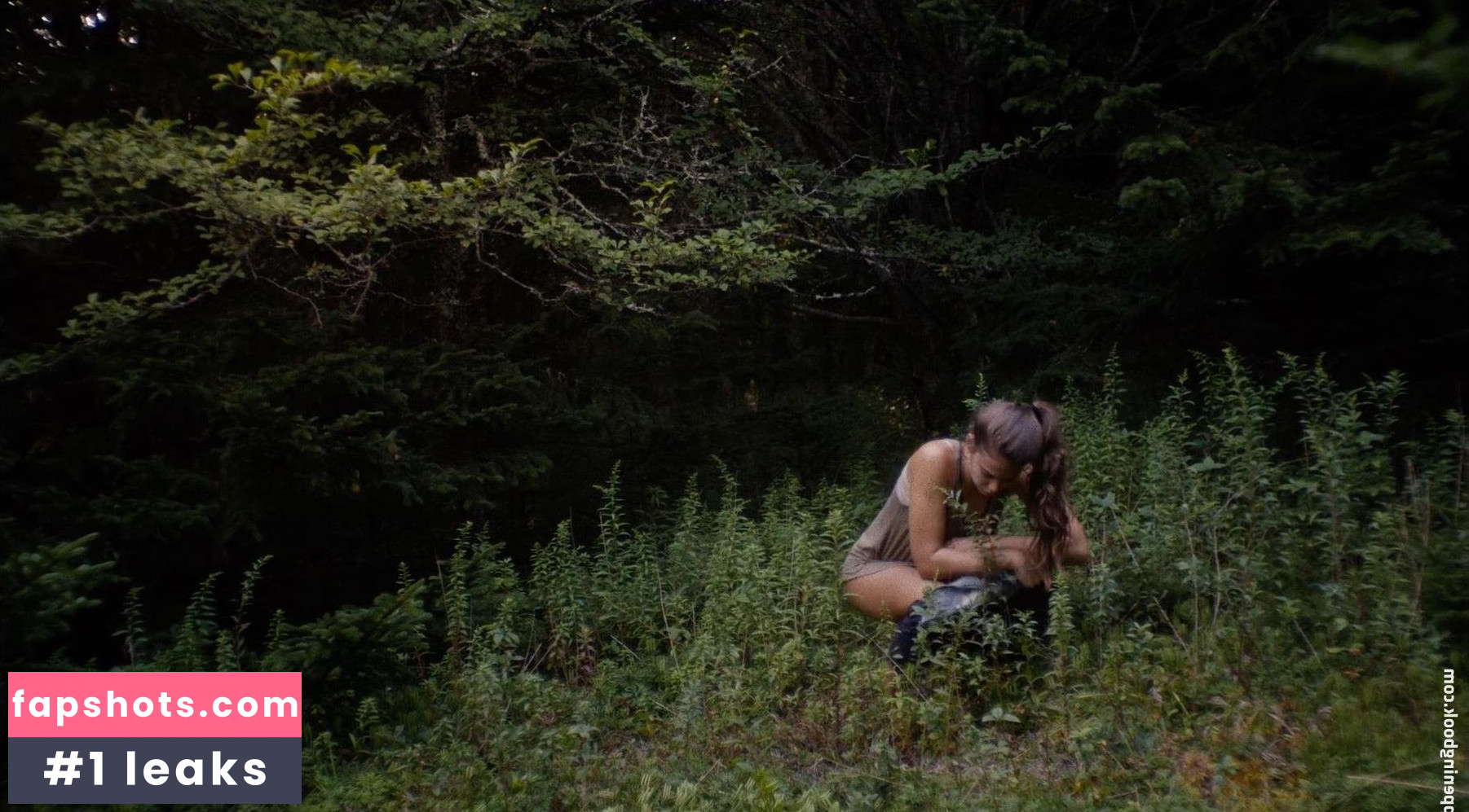 Laia Costa gallery photo #29