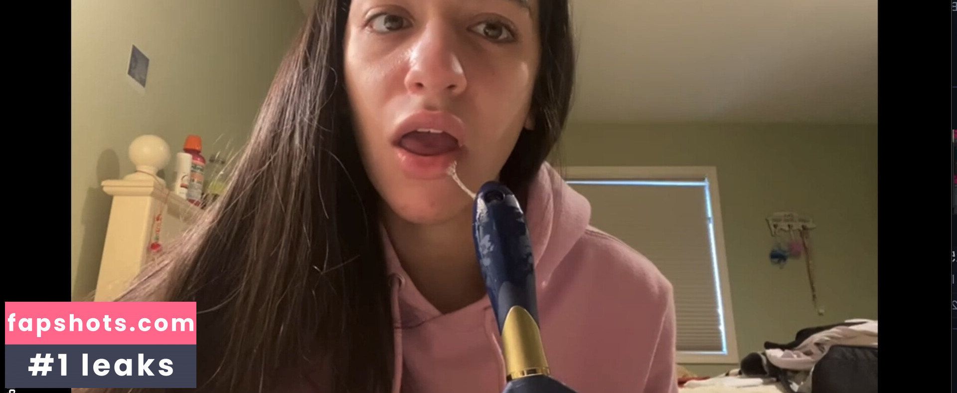 Laila ASMR nude babe gallery