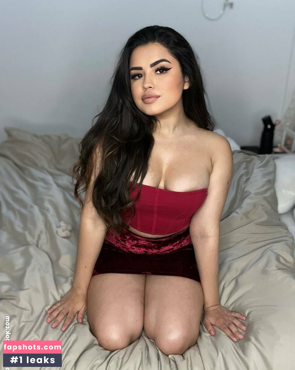 laila.gomez Nude Leaks OnlyFans Photos #26 - LeakJerk