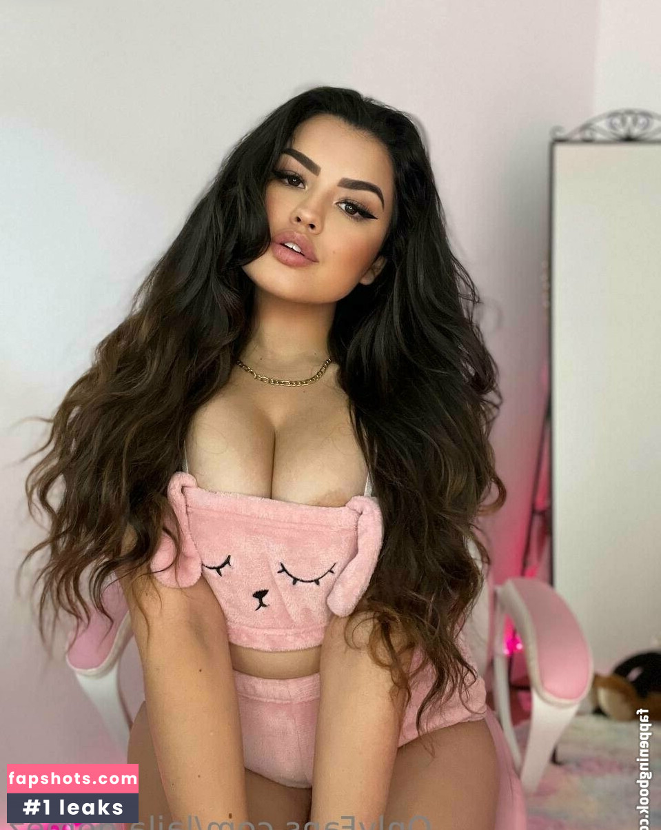 laila.gomez Nude Leaks OnlyFans Photos #49 - LeakJerk
