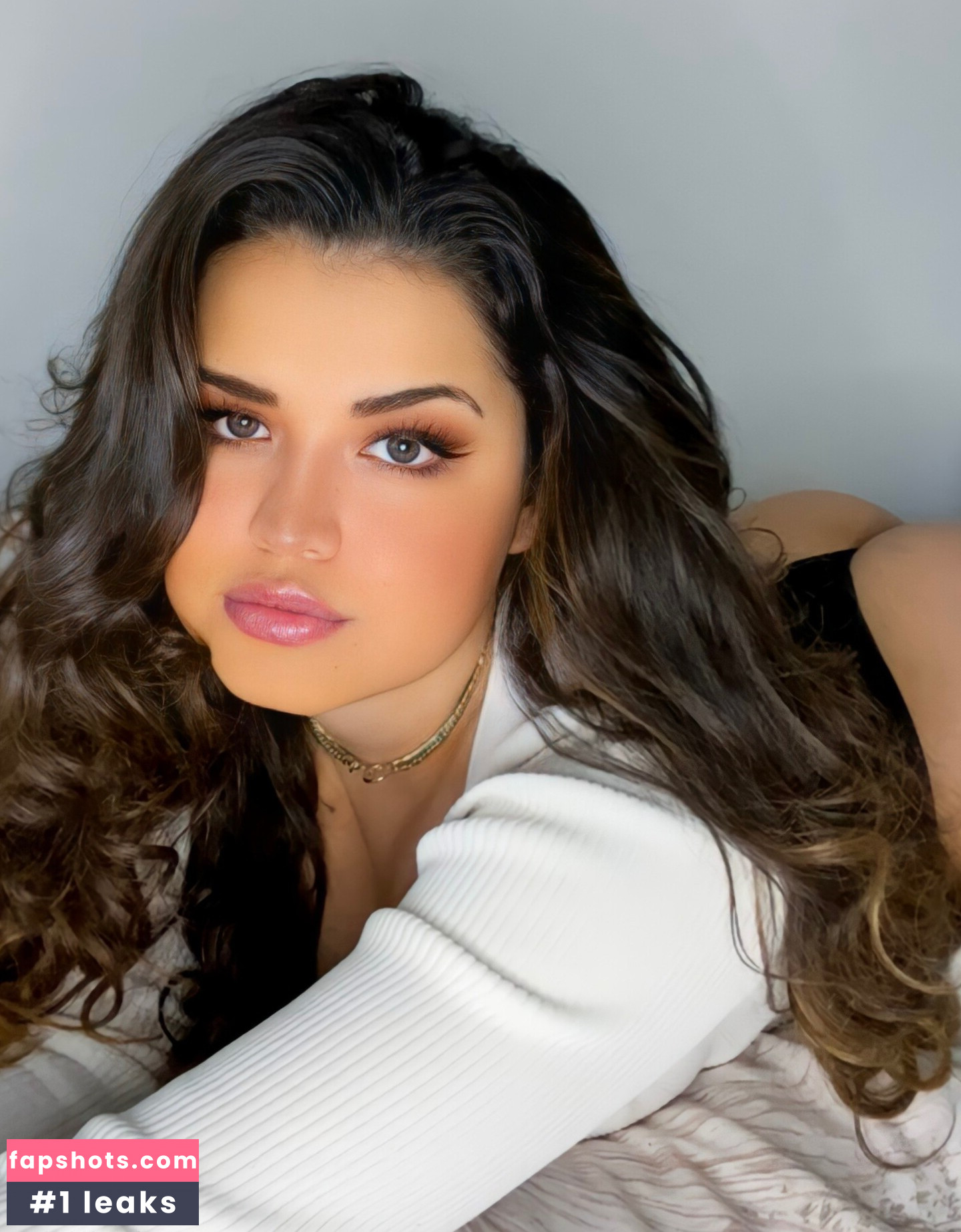 laila.gomez nude babe gallery