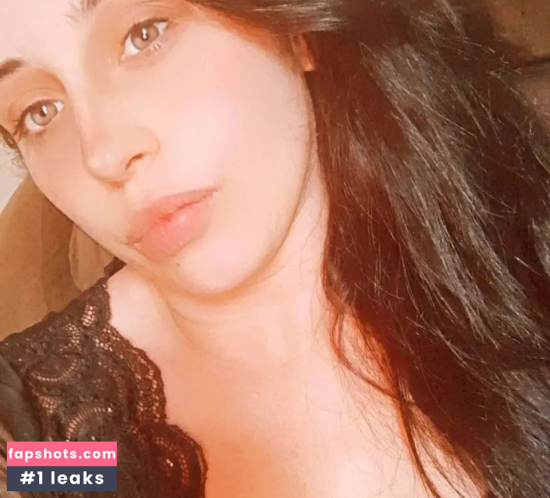 Lailla Cristina gallery photo #6