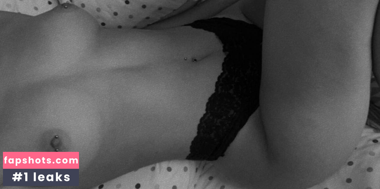 Lainefarrell gallery photo #9