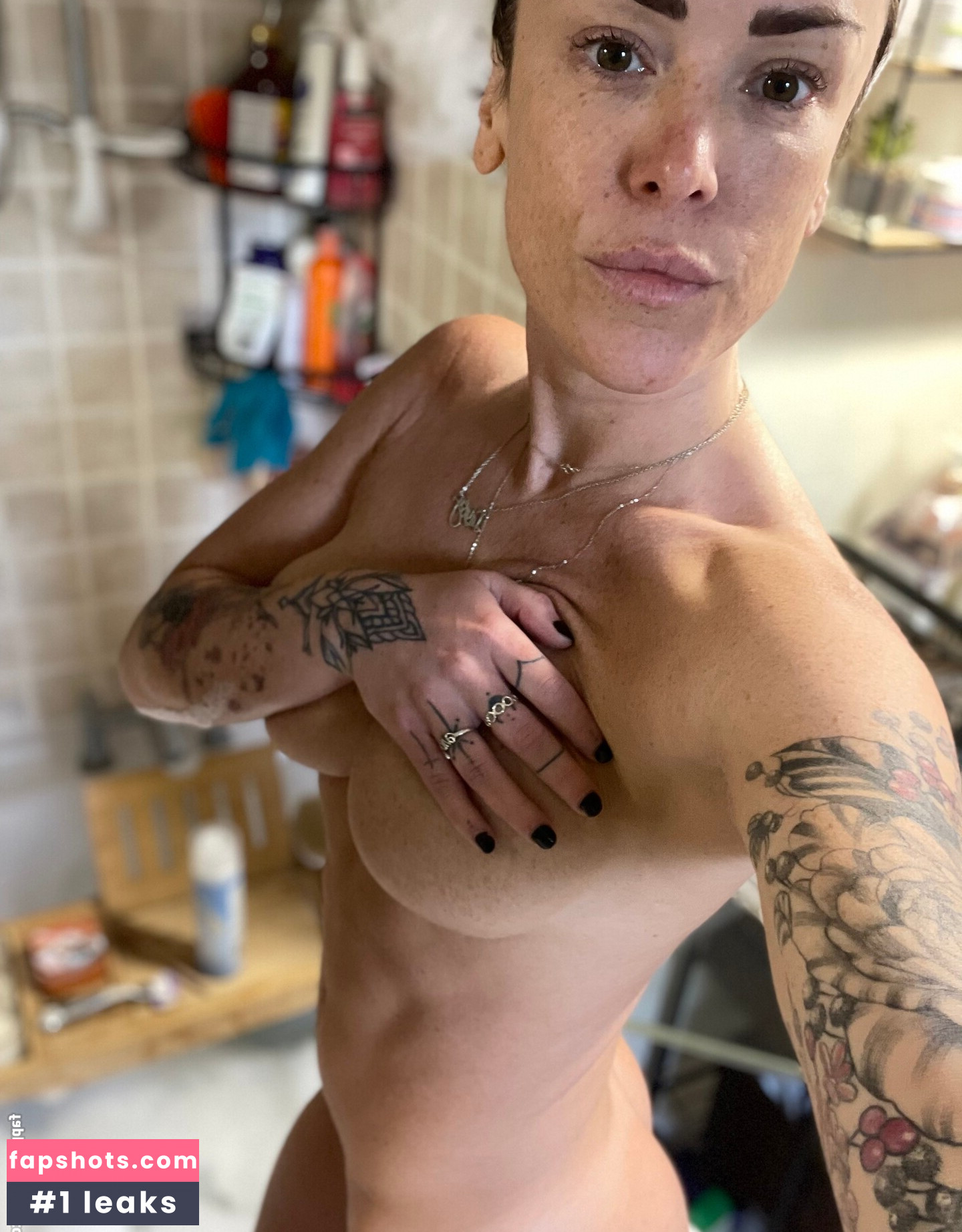 Lainey Griffin gallery photo #18