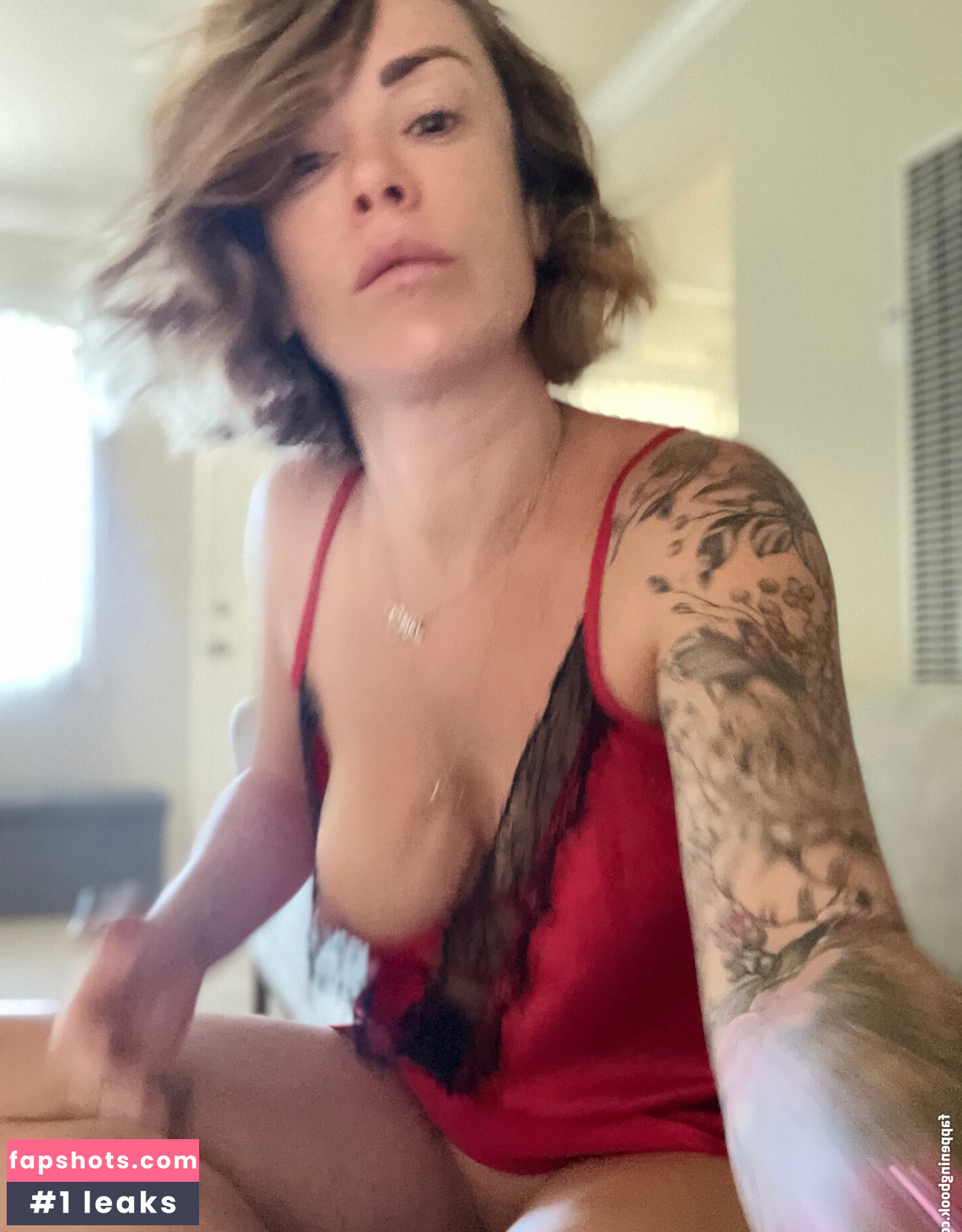 Lainey Griffin gallery photo #25