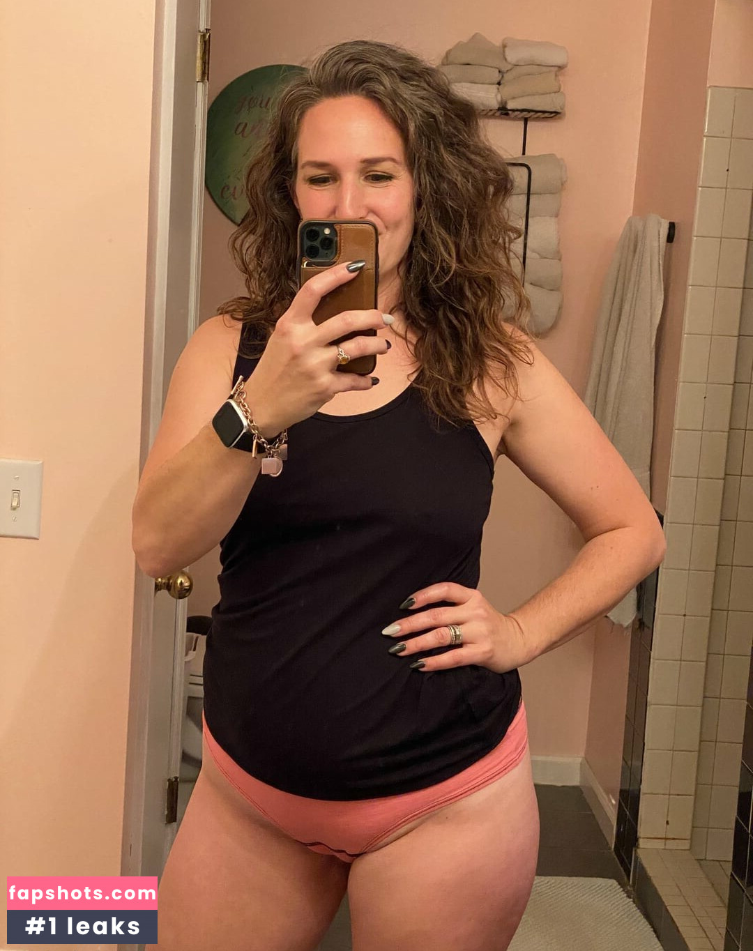 Laineymarie gallery photo #2