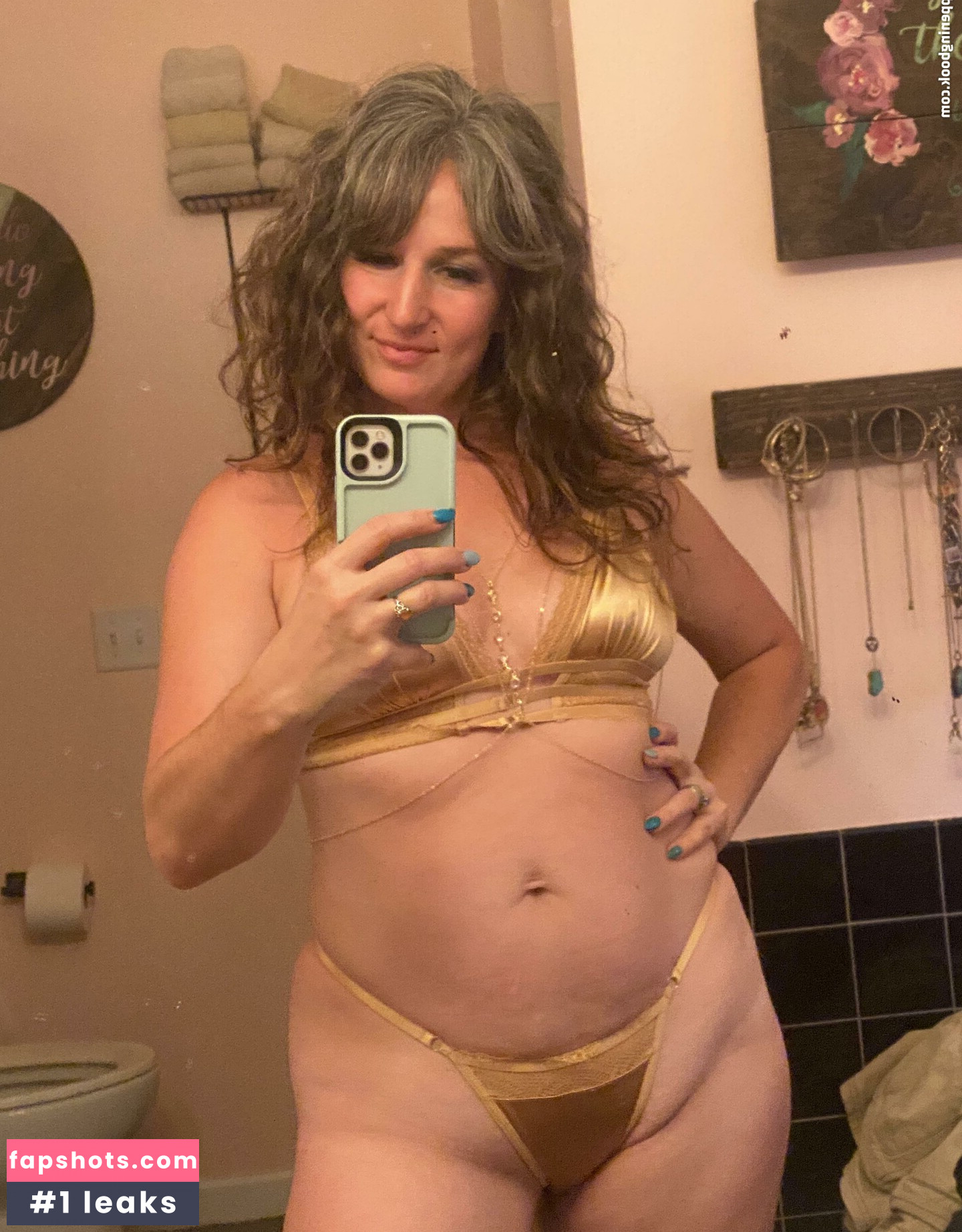 Laineymarie gallery photo #9