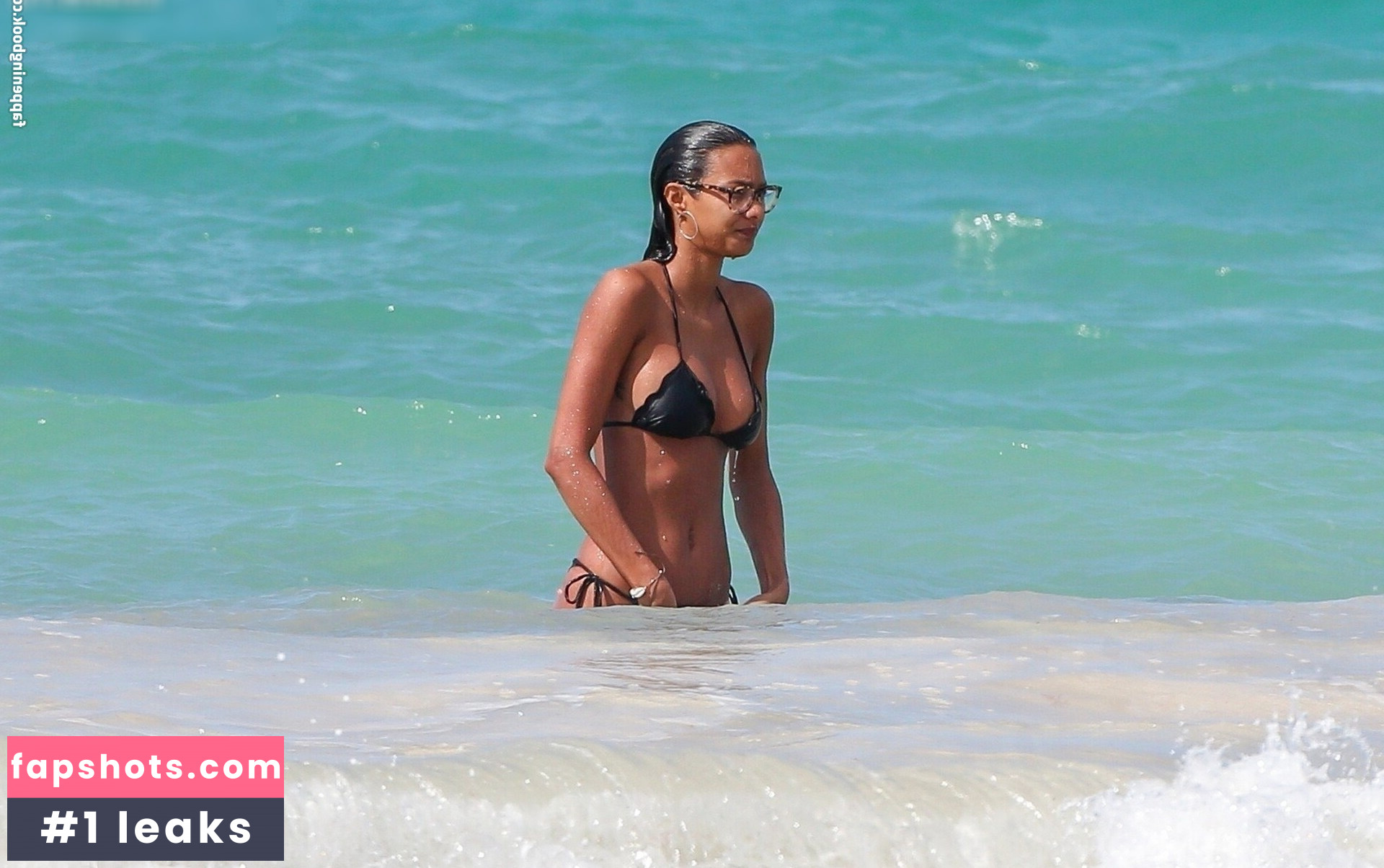 Lais Ribeiro Nude Leaks OnlyFans Photos #26 - LeakJerk