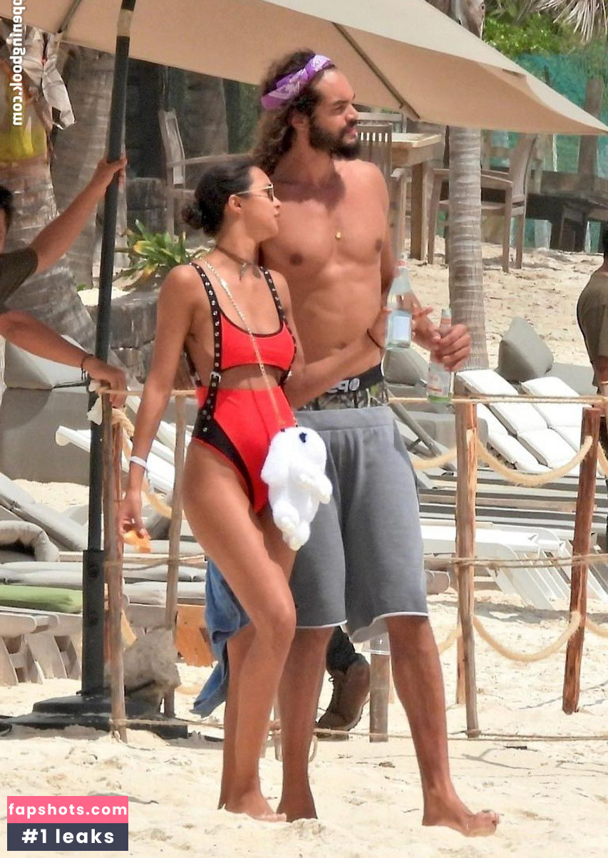 Lais Ribeiro Nude Leaks OnlyFans Photos #337 - LeakJerk