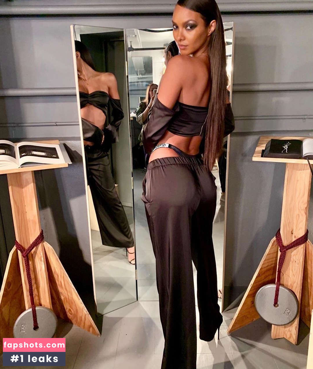 Lais Ribeiro Nude Leaks OnlyFans Photos #390 - LeakJerk