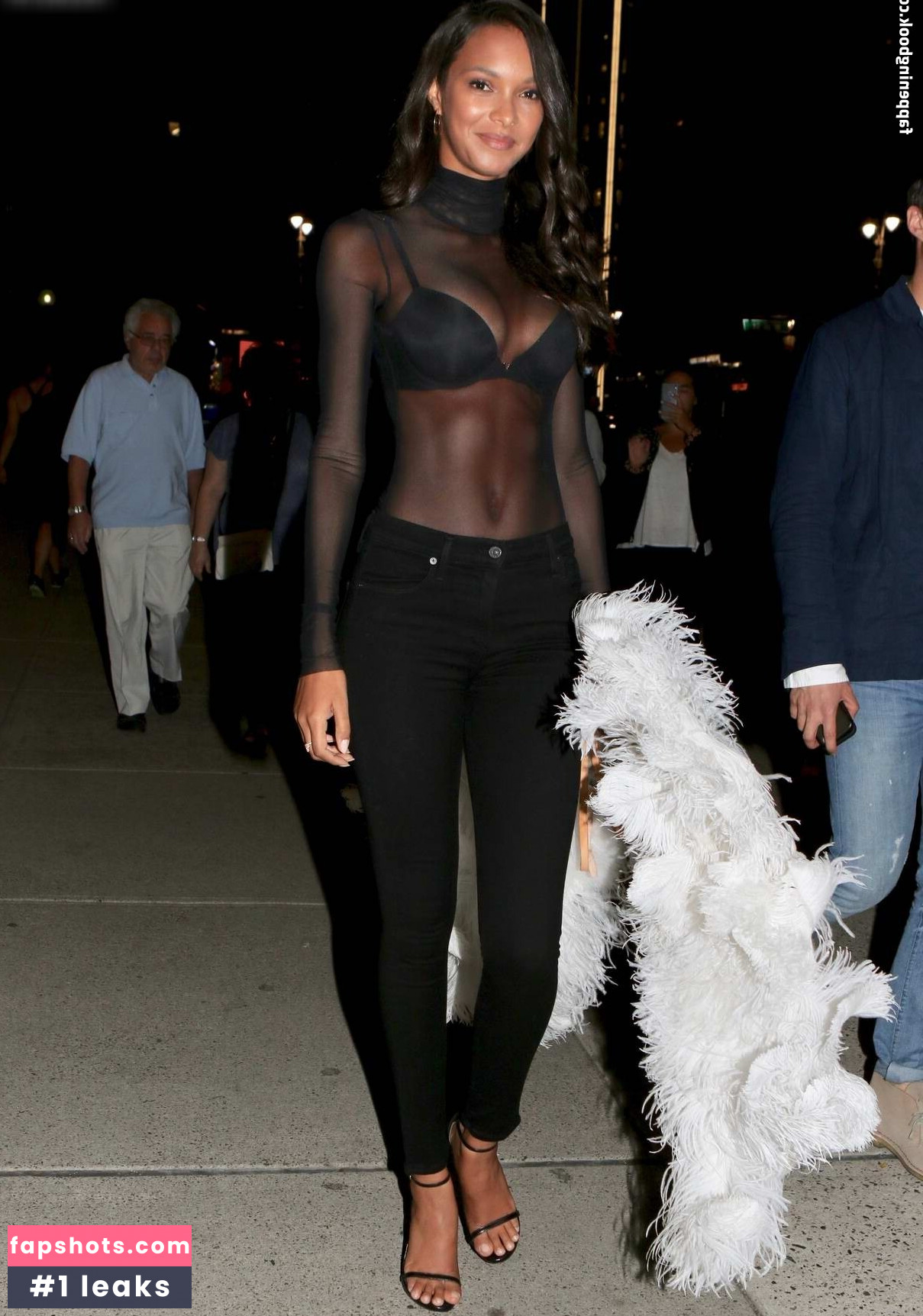 Lais Ribeiro Nude Leaks OnlyFans Photos #51 - LeakJerk