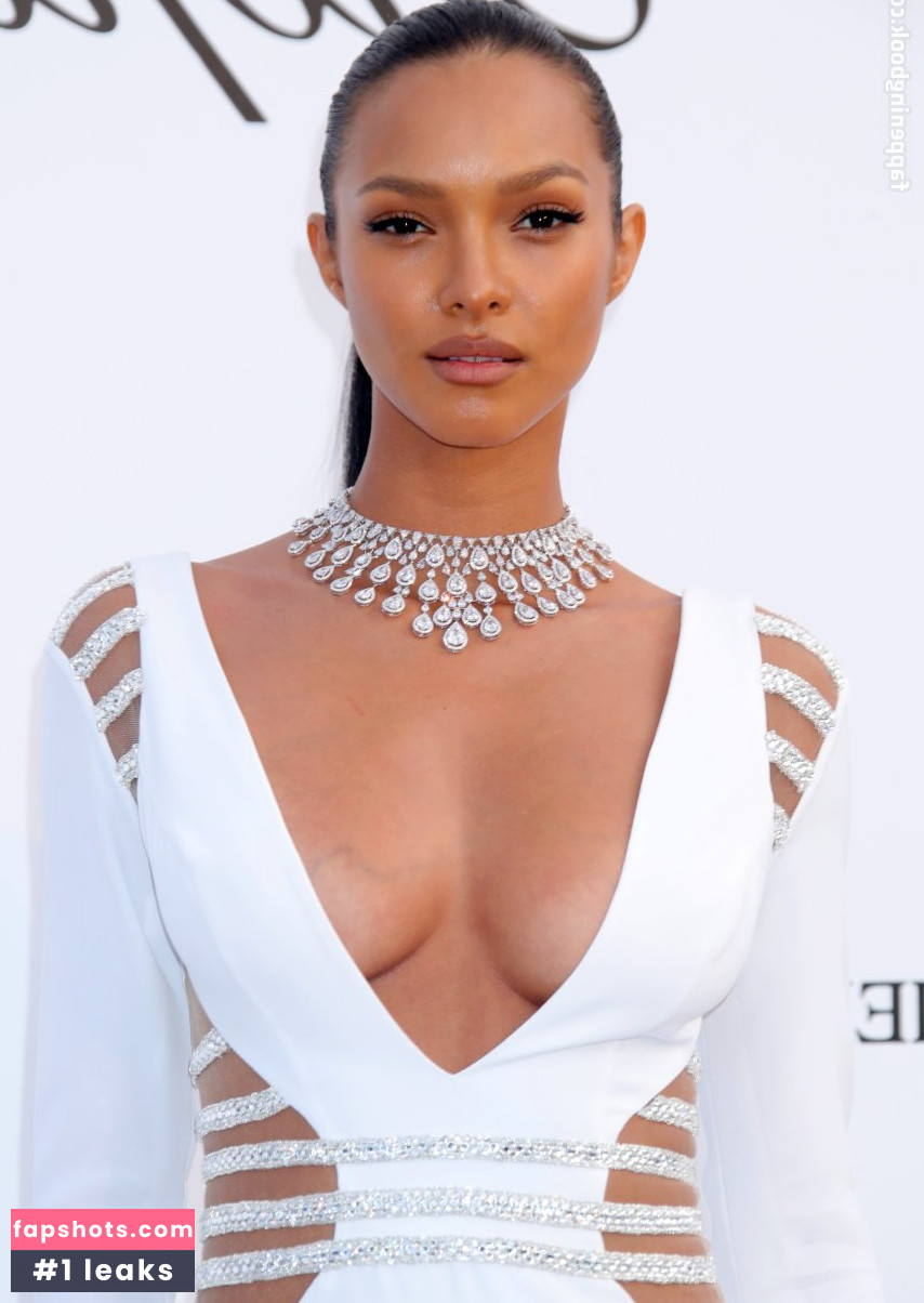 Lais Ribeiro Nude Leaks OnlyFans Photos #564 - LeakJerk