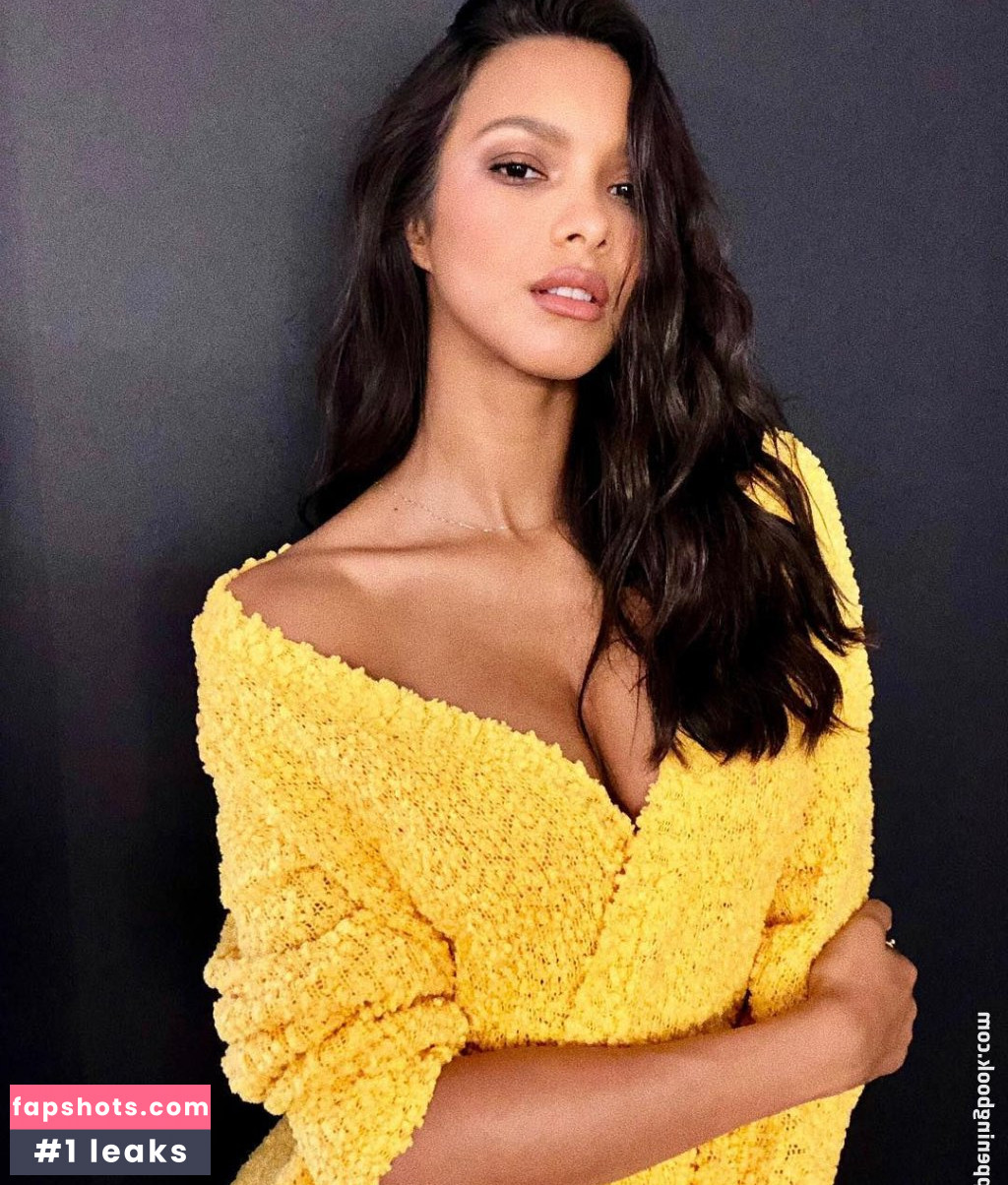 Lais Ribeiro Nude Leaks OnlyFans Photos #567 - LeakJerk