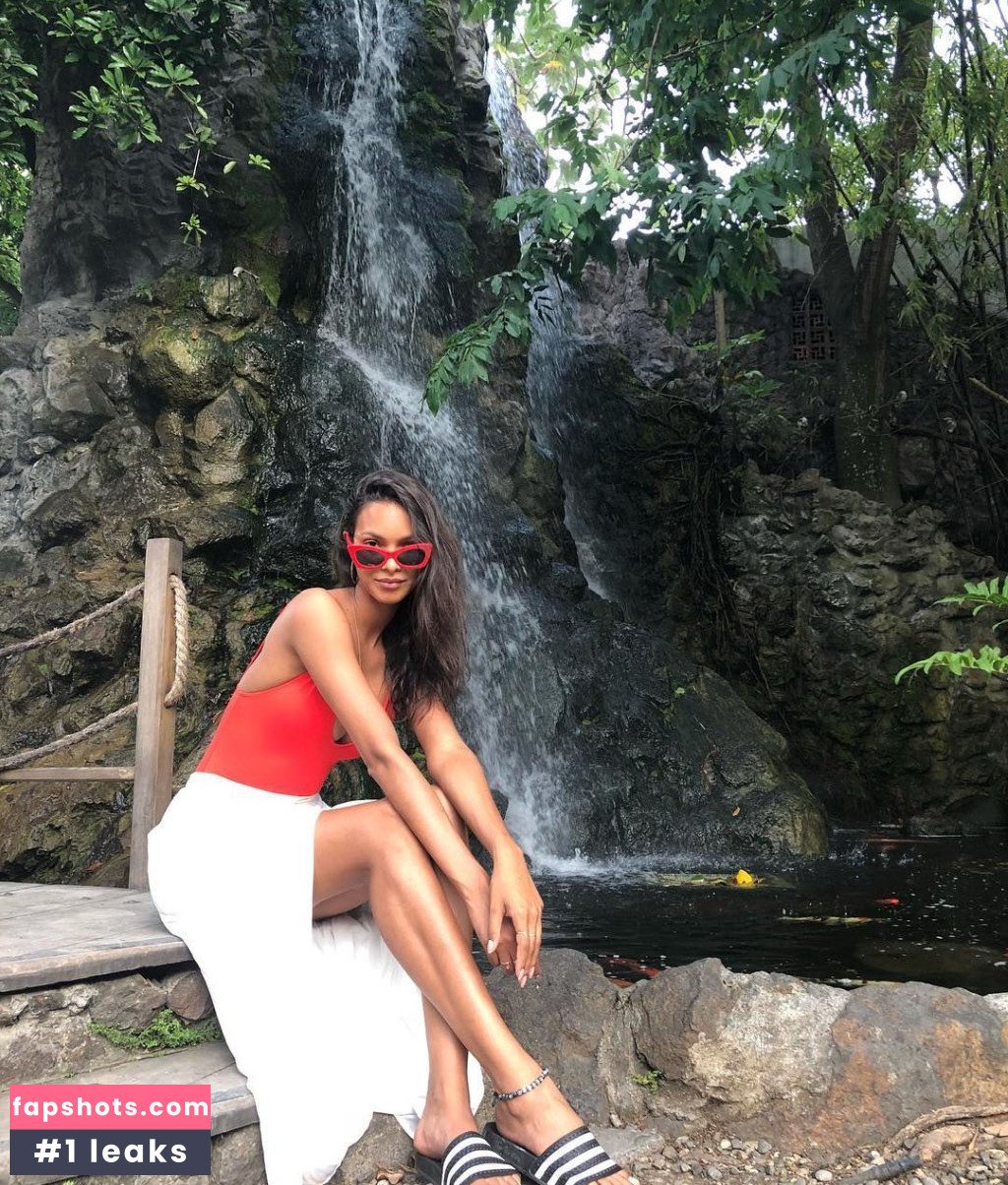 Lais Ribeiro Nude Leaks OnlyFans Photos #570 - LeakJerk