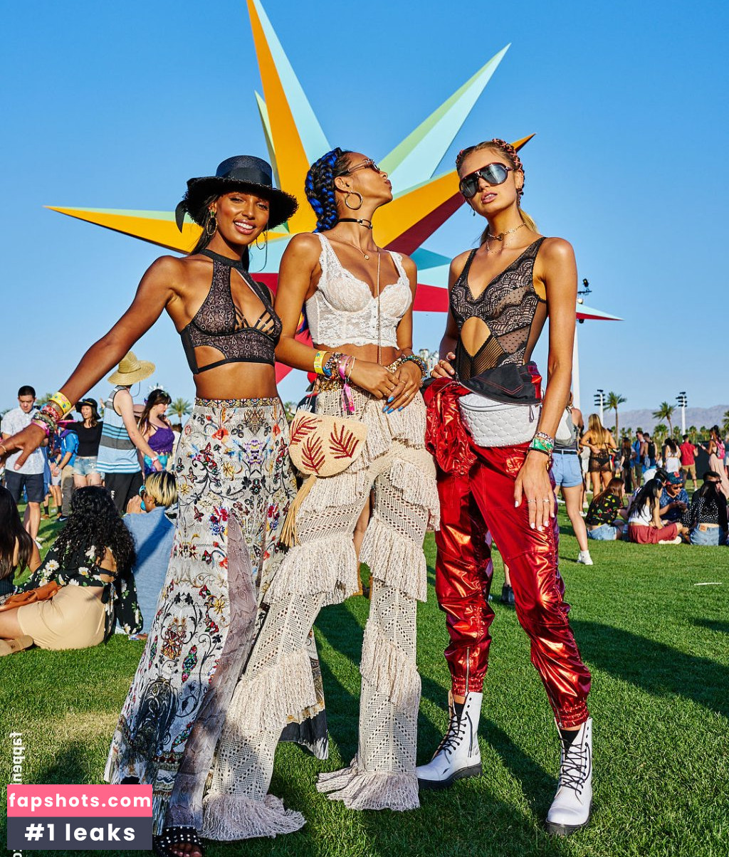 Lais Ribeiro Nude Leaks OnlyFans Photos #571 - LeakJerk