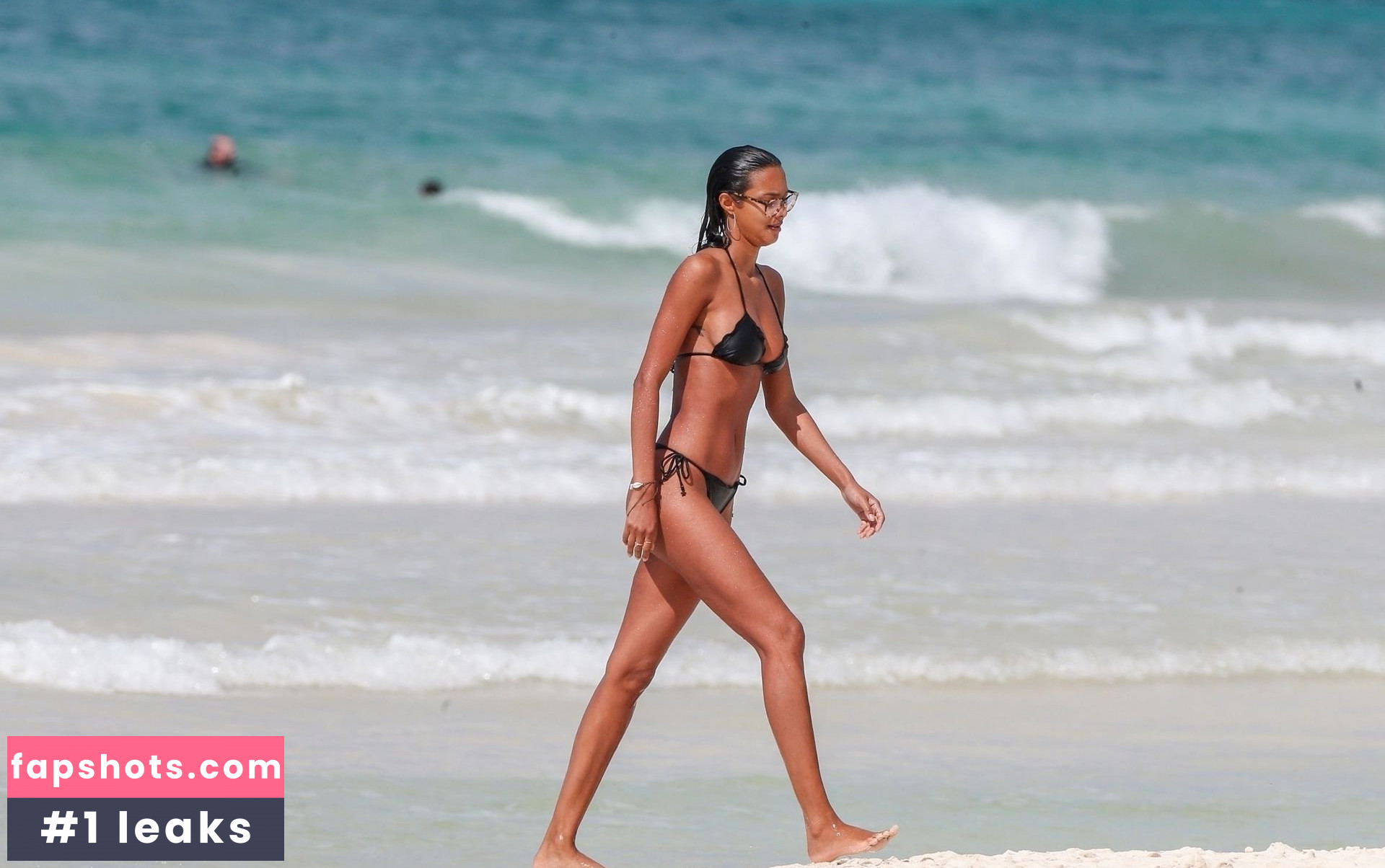Lais Ribeiro Nude Leaks OnlyFans Photos #603 - LeakJerk