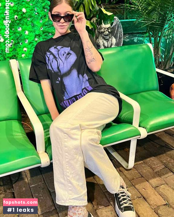 LakinDayXO gallery photo #3