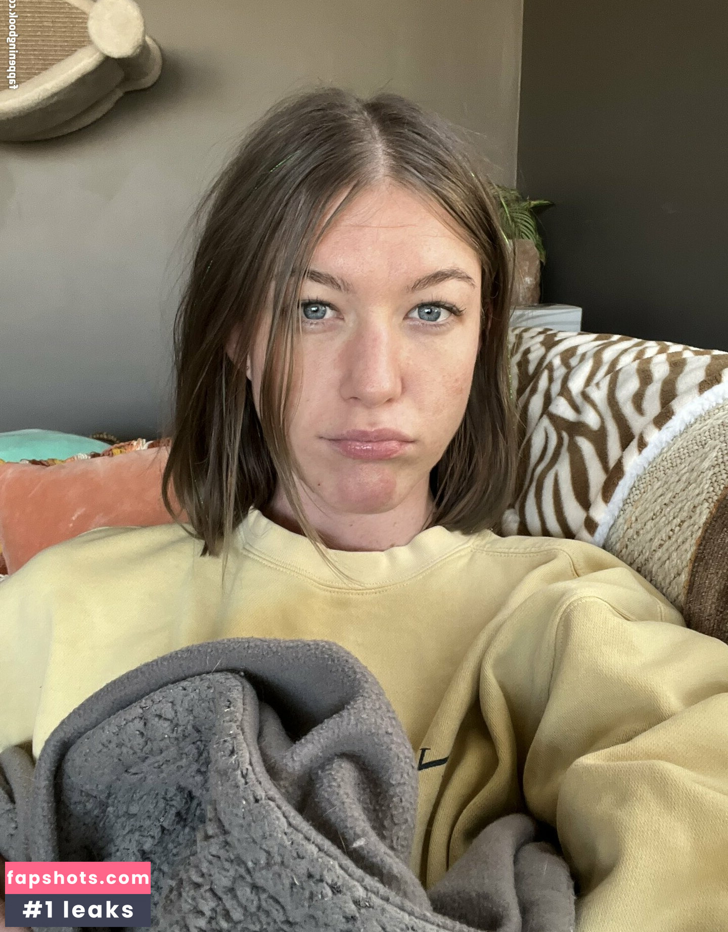 LakinDayXO gallery photo #4