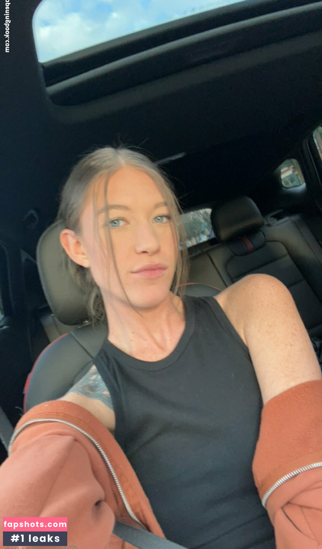 LakinDayXO gallery photo #9