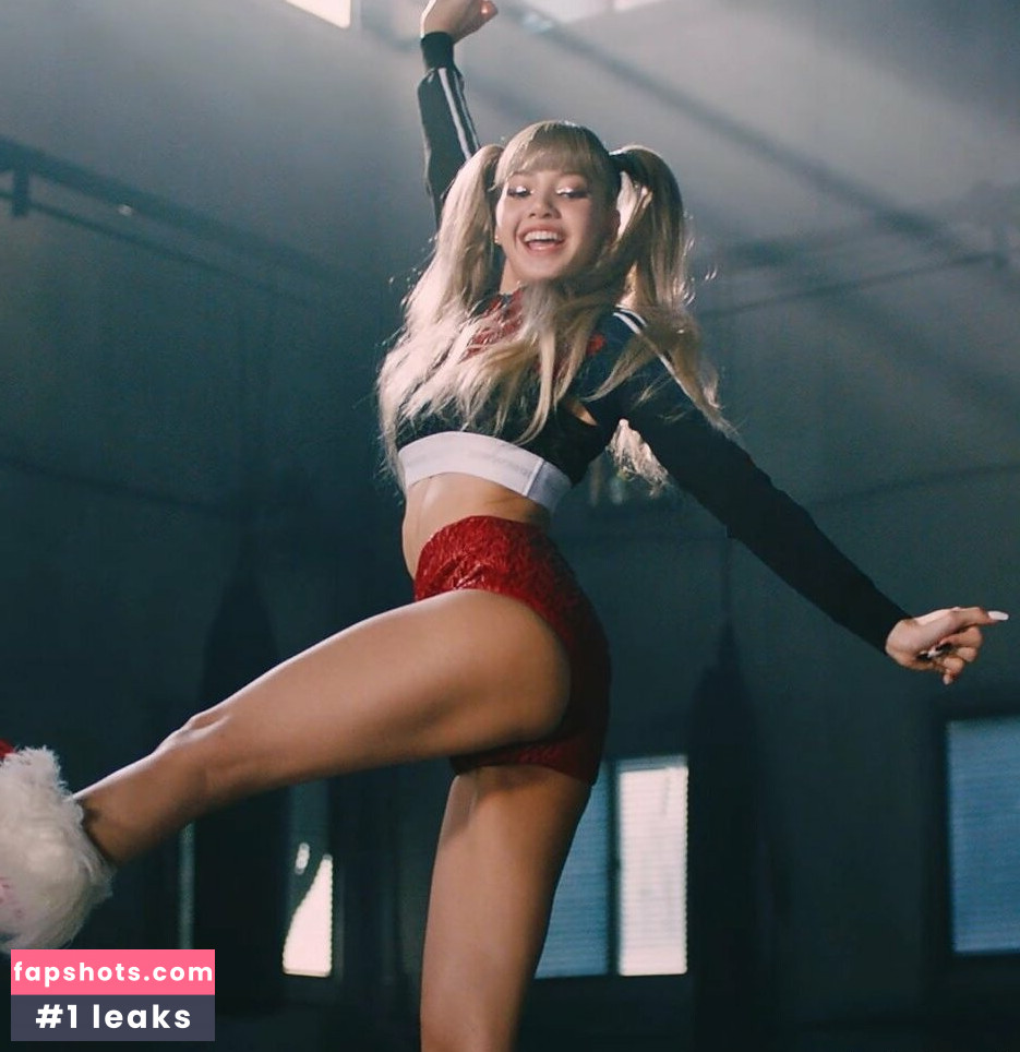 Lalisa Manobal gallery photo #3