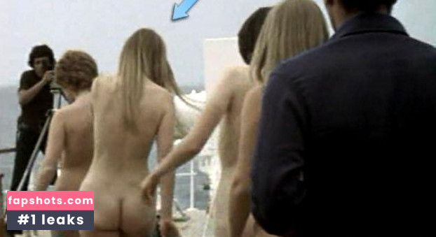 Lalla Ward nude babe gallery