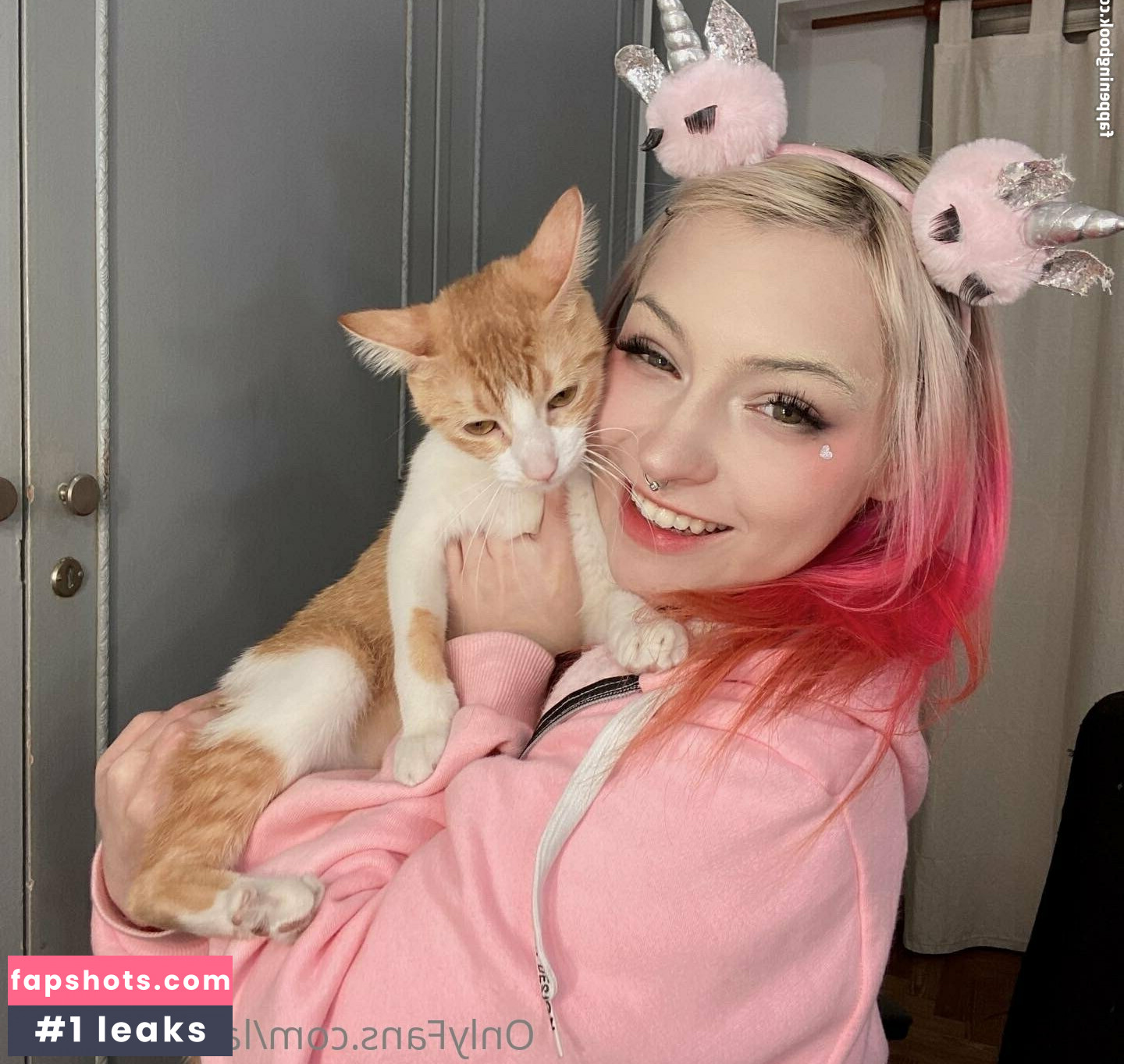 lamoon.nsfw gallery photo #18