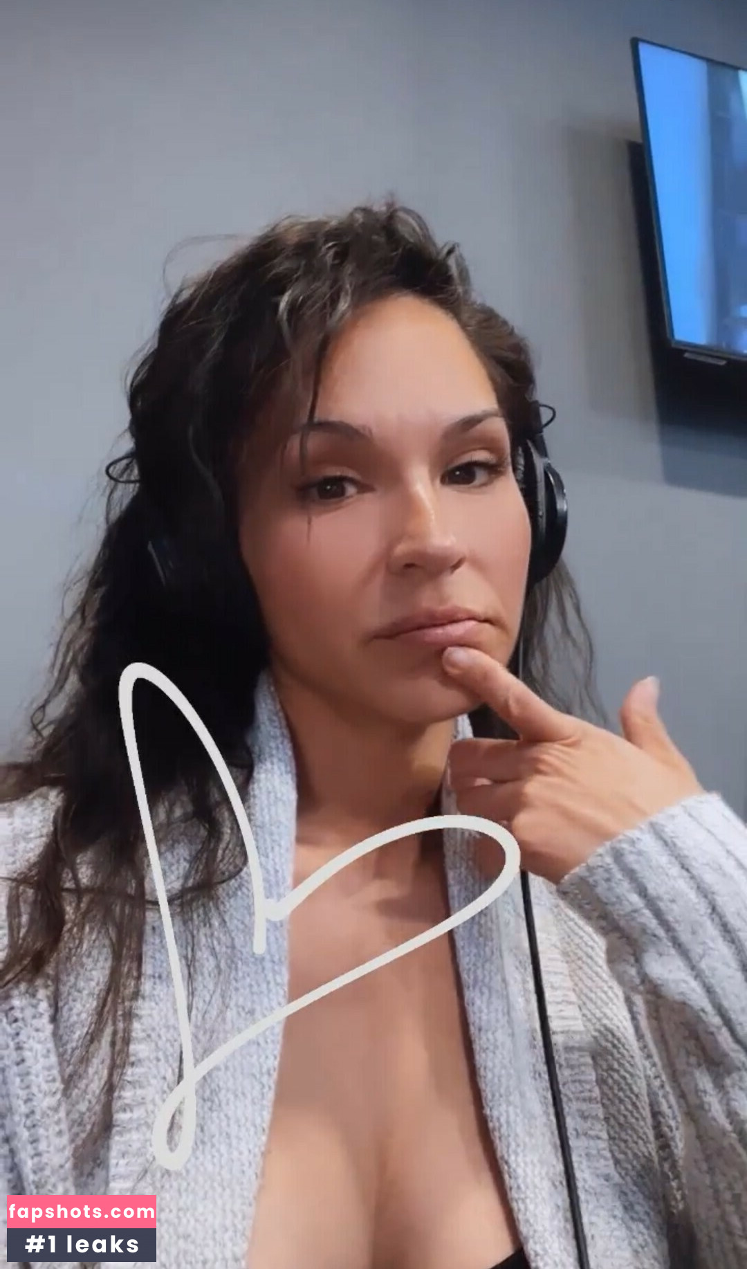 Lana Chairez gallery photo #11