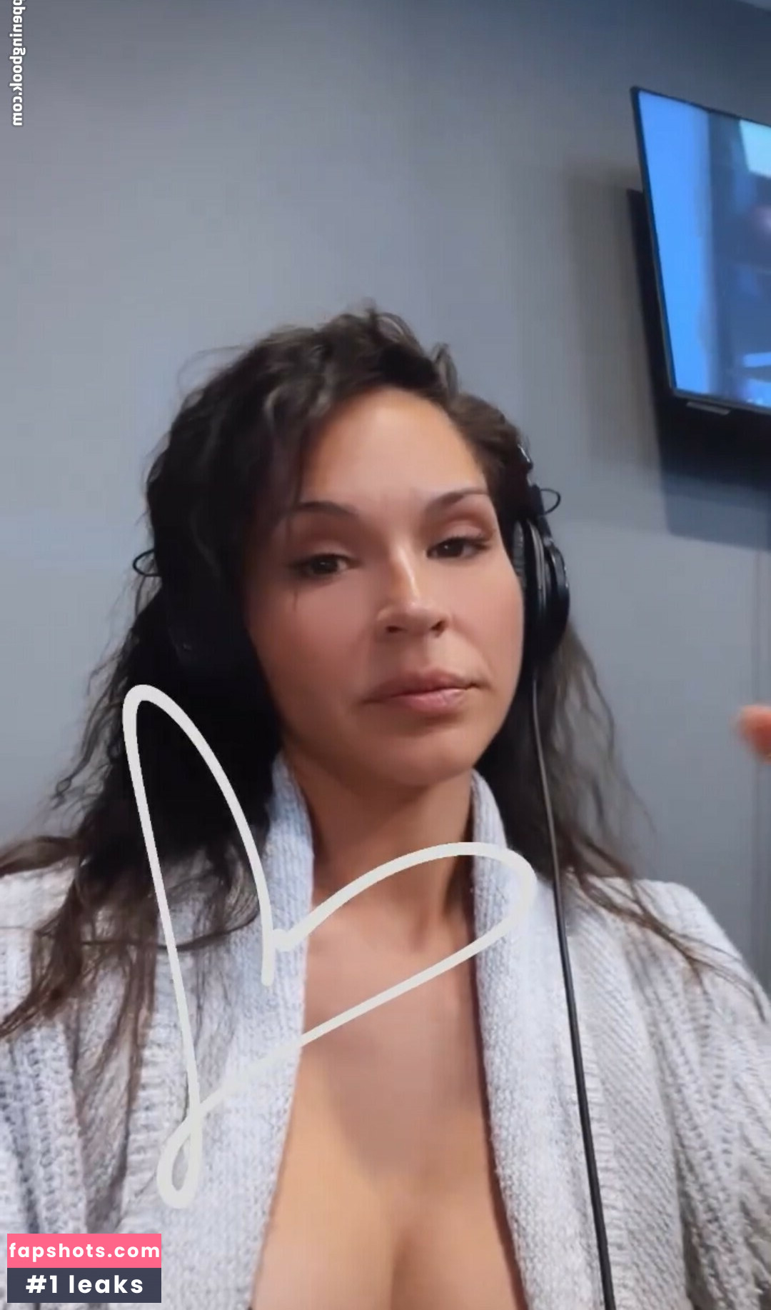 Lana Chairez gallery photo #10