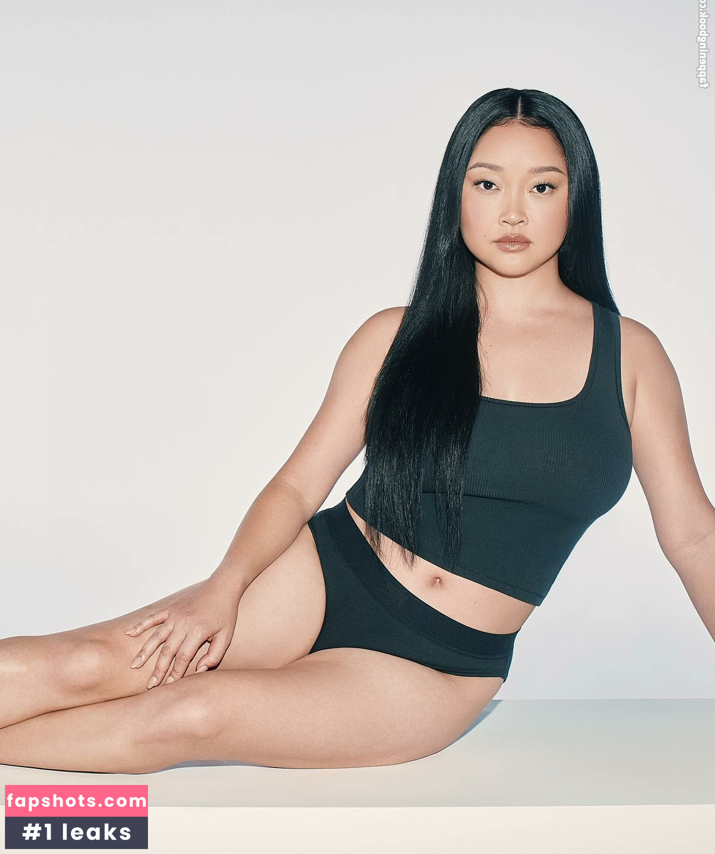 Lana Condor gallery photo #22
