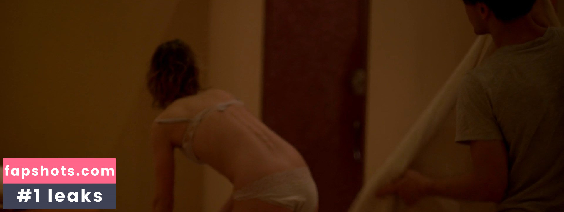 Lana Cooper gallery photo #2