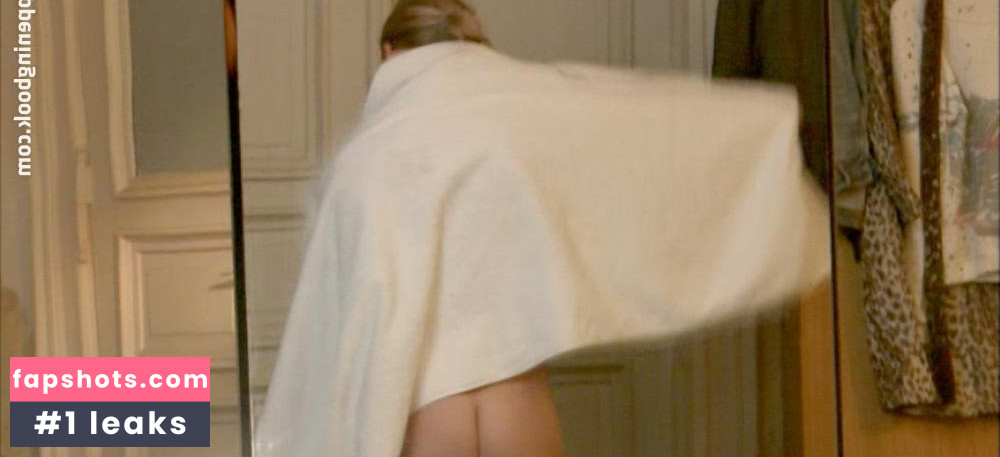 Lana Cooper nude babe gallery