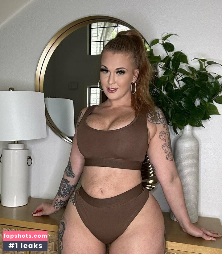 Lana Irvin gallery photo #13