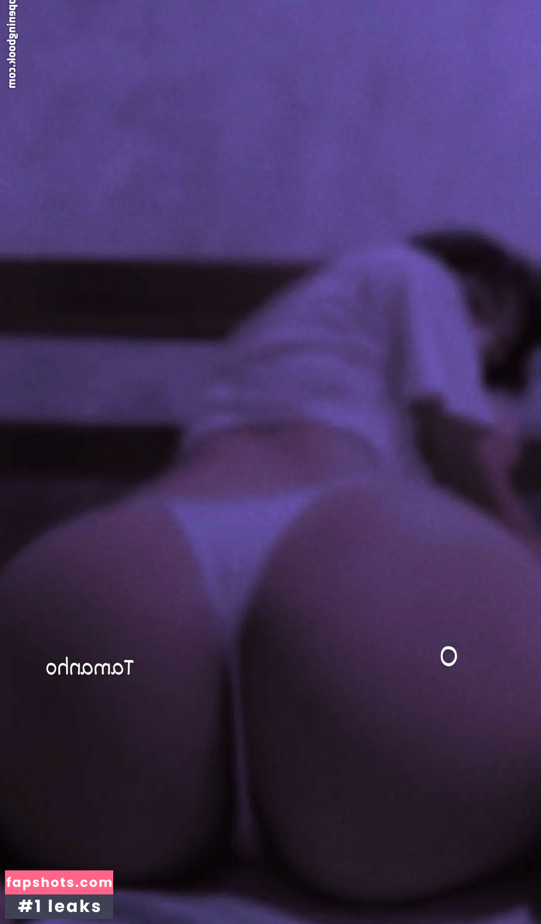 Lana Santhos gallery photo #28