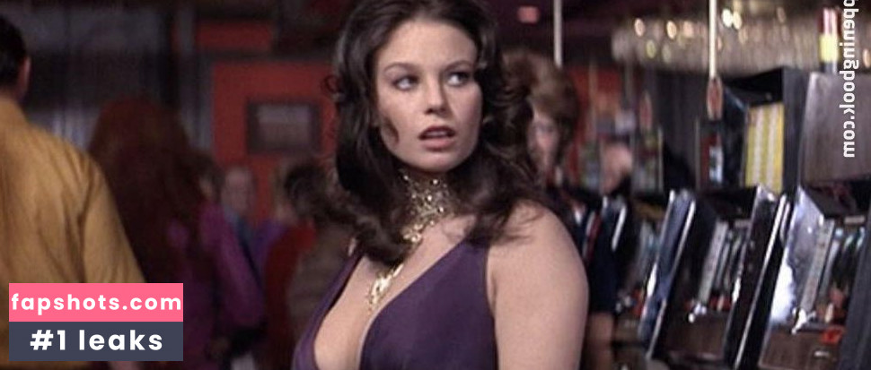 Lana Wood gallery photo #28