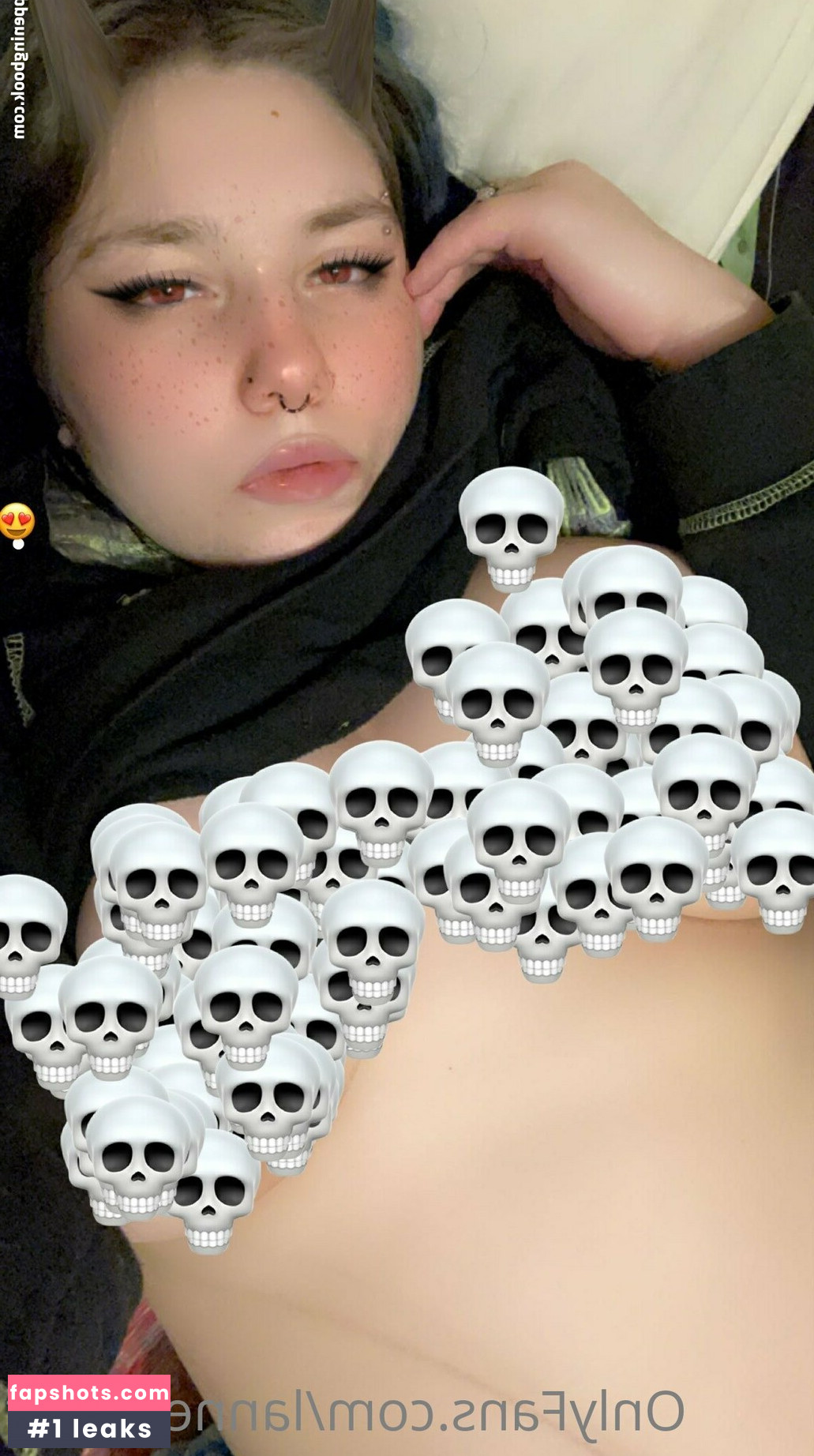 lannerswolf nude babe gallery