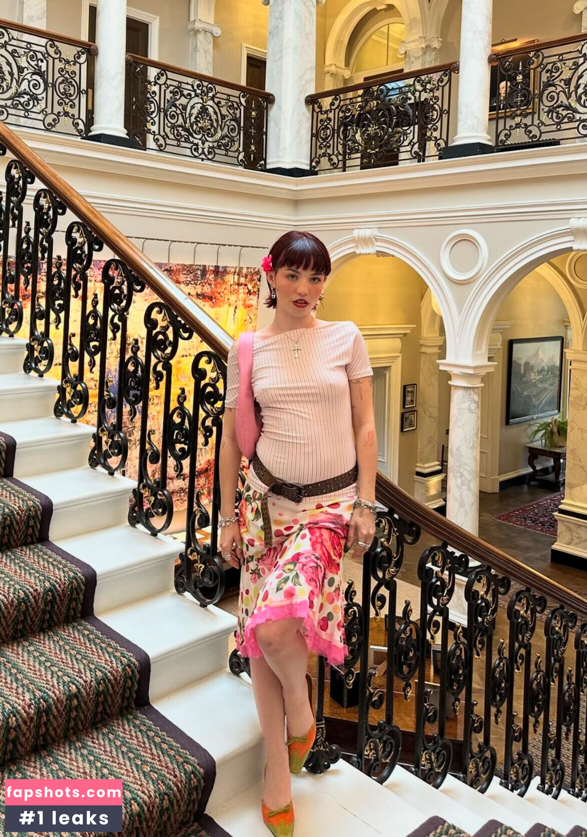 Lara Adkins gallery photo #2