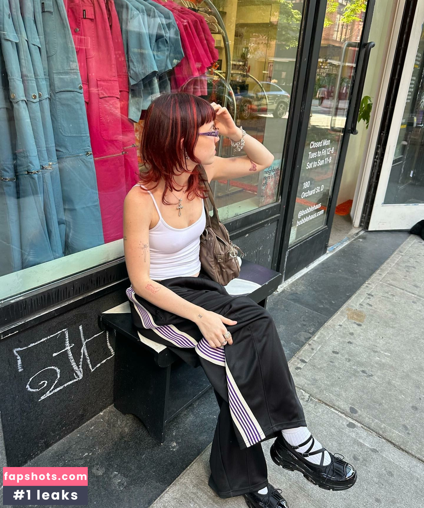 Lara Adkins nude babe gallery