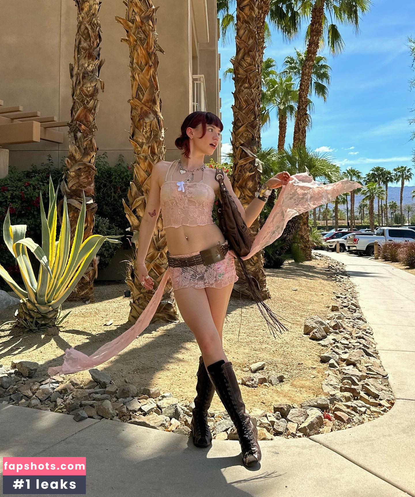 Lara Adkins gallery photo #14