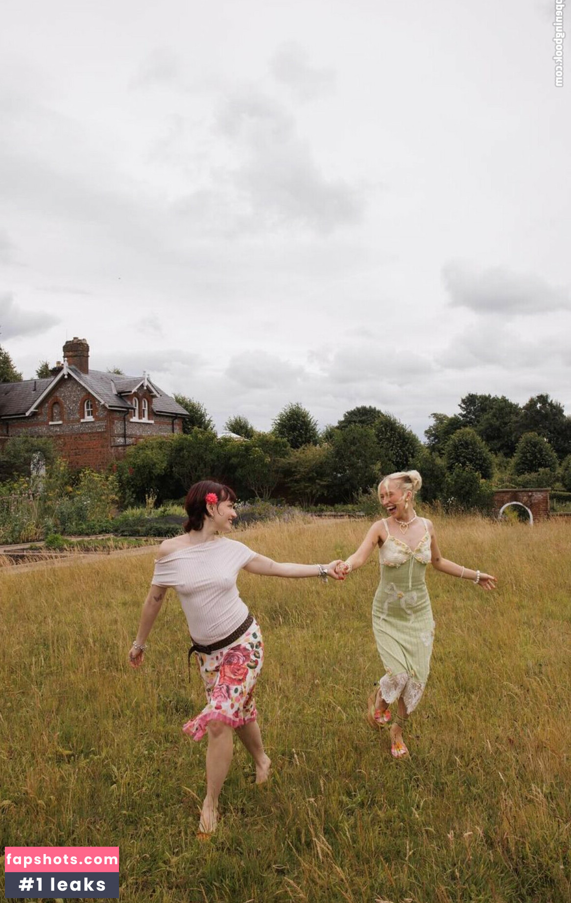 Lara Adkins gallery photo #5