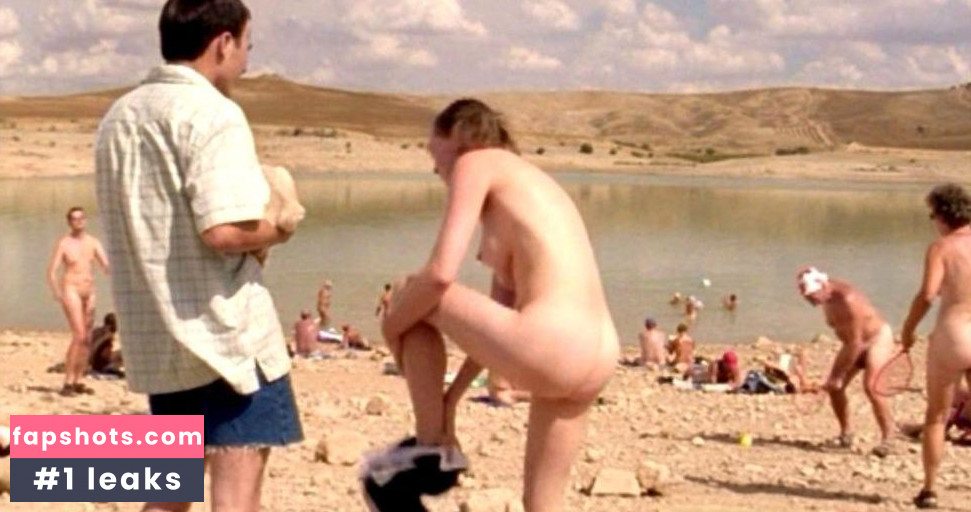 Lara Belmont gallery photo #14