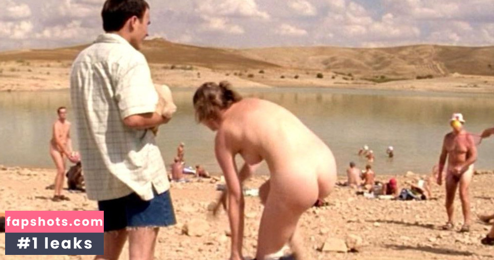 Lara Belmont gallery photo #20